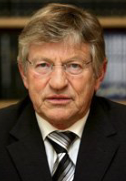 Anwalt und Notar a.D. Dr. jur. Ulrich Funk (groß)